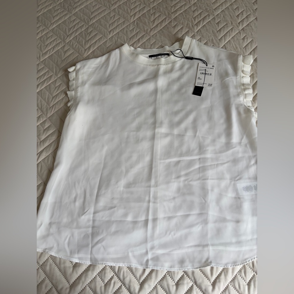 NWT Tahari White Ruffle Sleeve Blouse - look at pics for a minor flaw